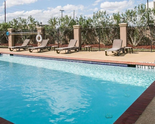 Restwell Inn & Suites I-45 North image 23