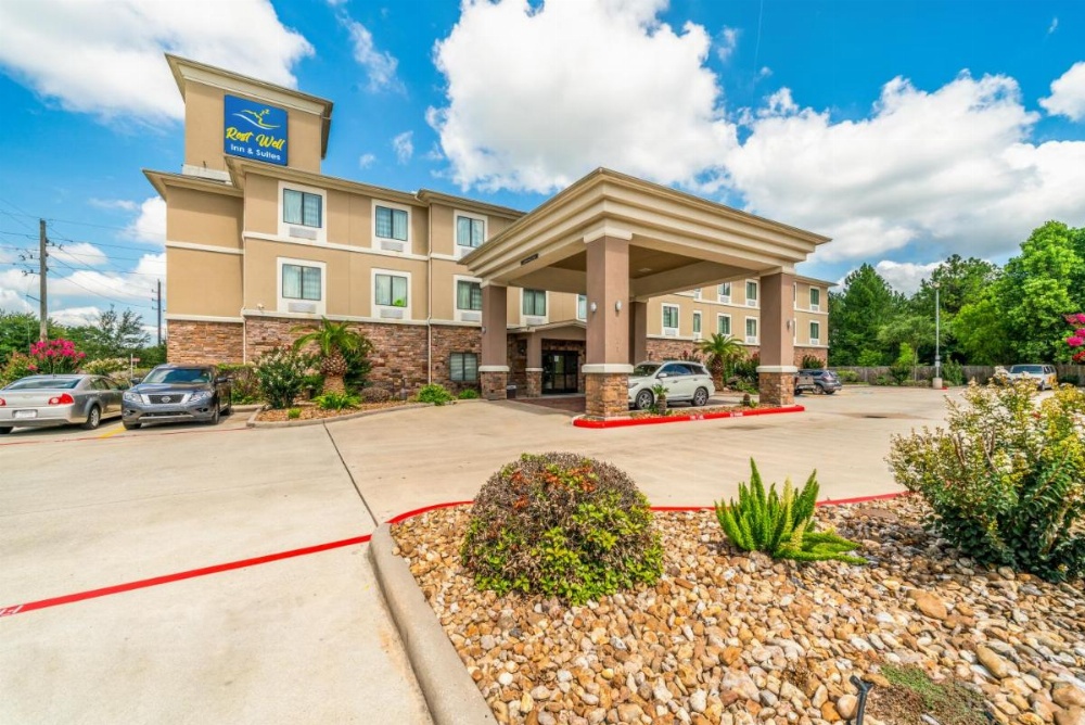 Restwell Inn & Suites I-45 North Image 37